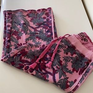 Zs Brand adorable& soft Capri pant. Like new!😎